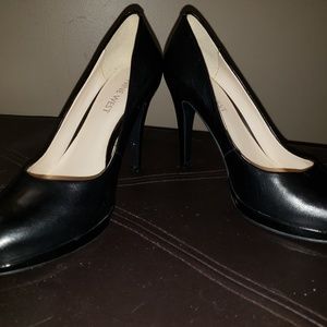 Great condition Nine West classic black pump Sz 6